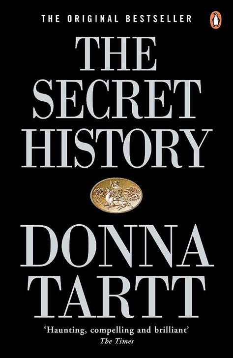 One of the most iconic dark academia books to date, The Secret History by Donna Tart Latest Books To Read, Sandra Cisneros, Jonathan Safran Foer, Fiction Books Worth Reading, Andrew Carnegie, The Book Thief, Donna Tartt, Dead Poets Society, Patti Smith