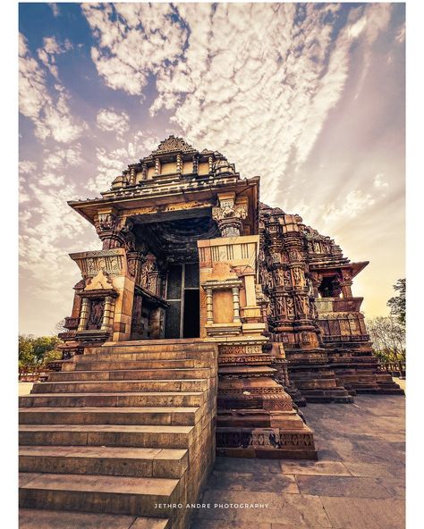 Stills from the Western Group Of Temples, Khajuraho #shotoniphone @mptourism #history #historical #temples #templesofindia #hindu #hindutemple #jaintemple #temple #photooftheday #photographers #unescoworldheritage #mptourism #architecture #photographers_of_india #photographylovers #architecturephotography #ancientarchitecture #ancient #india #jethroandrephotography Khajuraho Temple, Historical Temples, Castle House Design, Temple India, Jain Temple, Castle House, Ancient India, Hindu Temple, Ancient Aliens