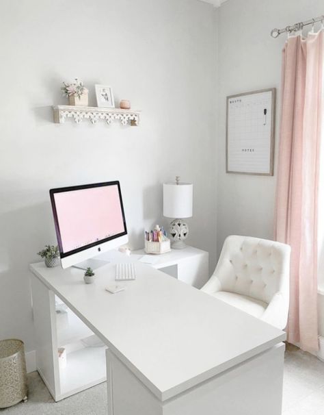 Girly Office, Home Office For Man, Feminine Home Offices, Home Office Layout, Work Office Decor, Cozy Home Office, Pink Office, Office Guest Room, Office Room Decor