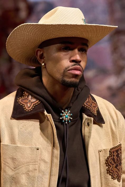 Rodeo Outfits Men, Hipster Cowboy, Cow Hyde, Black Outfit Men, 2024 Menswear, Cowboy Aesthetic, Black Cowboys, Cowboy Shoes, Black Cowgirl