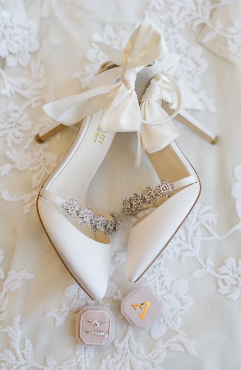 Classic Wedding Photography, Outdoor Wedding Reception, Bridal Heels, Wedding Shoes Heels, Detroit Wedding, Michigan Wedding, Detroit Michigan, Bride Style, Classic Wedding