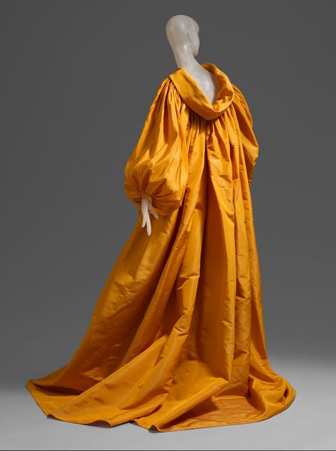 Yves Saint Laurent. Evening Ensemble, 1983-1984. French Designer. He is known for using non-European cultural references. Azzedine Alaia, Costume Institute, 1980s Fashion, Vintage Couture, Moda Vintage, Fantasy Fashion, Historical Clothing, Mode Vintage, Orange Dress