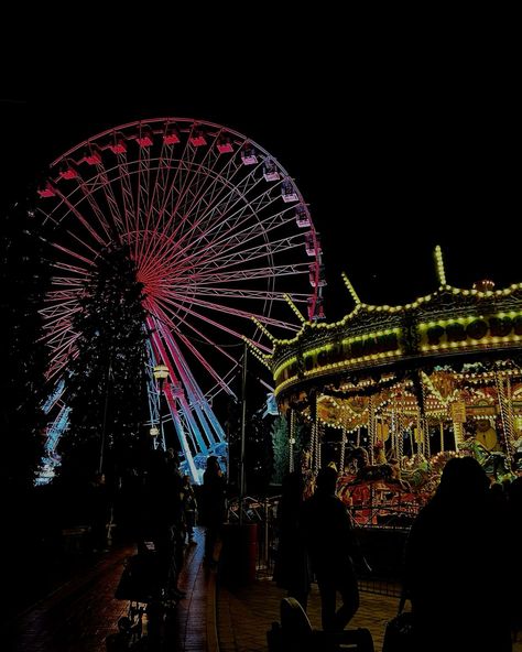 Trafford Centre Aesthetic, Manchester Christmas, Trafford Centre, Hate Christmas, Complex Design, Fun Fair, Residential Complex, Aesthetic Christmas, I Try