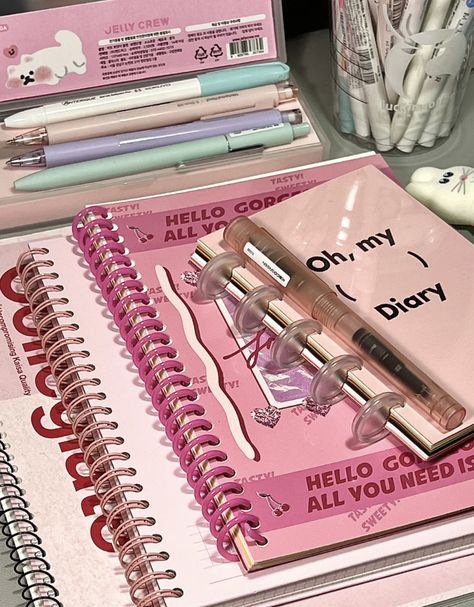 Kgymz Pink, Pink School Supplies, Studying Stationary, Pink Academia, Pretty School Supplies, School Bag Essentials, Cute School Stationary, Pretty Journals, Study Stationery