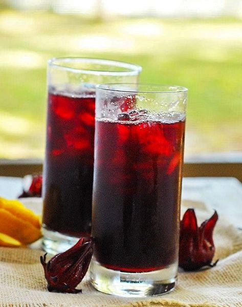 Sorrel drink Jamaican Sorrel Drink Recipe, Sorrel Drink Recipe, Sorrel Drink, Jamaican Sorrel, Dried Hibiscus Flowers, Red Drinks, Caribbean Cuisine, Southern Kitchen, Southern Kitchens