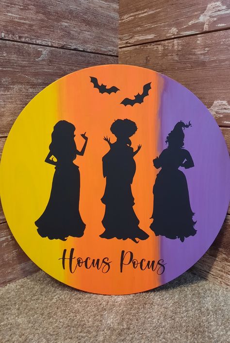 Hocus Pocus door hanger Hocus Pocus Wood Sign, Hocus Pocus Ornaments Diy, Halloween Door Hanger Ideas, Hocus Pocus Wooden Signs, Fall Decor To Make And Sell, Halloween Wood Signs Diy, Front Door Round Sign, Hocus Pocus Door Sign, Diy Wooden Projects To Sell