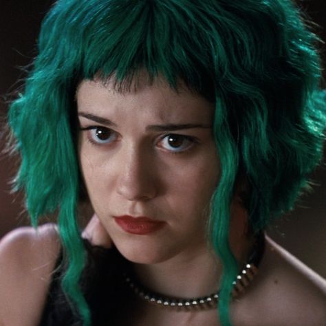 Mary Elizabeth Winstead - Ramona Flowers Flying Nun, Hera Syndulla, Nymphadora Tonks, Scott Pilgrim Comic, Kieran Culkin, Movie Makeup, Ramona Flowers, Gorillaz Art, Scott Pilgrim Vs. The World