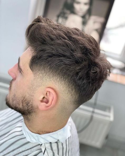 Men's Hair Styles Short Sides, Mens V Shaped Haircut, Fade Haircut Men's Long Top, Mens Mid Fade Haircut Medium, Side Fades Men, Side Cute Hairstyles Men, Mid Fade Haircut Men Undercut, Fading Haircut Men, Mens Hair Cuts Short On Side Long On Top