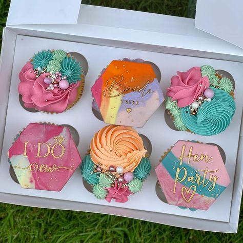 Hen Party Cupcakes Ideas, Hen Party Cake Ideas, Hen Do Cupcakes, Hen Cupcakes, Festival Cupcakes, Hen Party Cupcakes, Crazy Cupcakes, Hen Party Cakes, Birthday Cupcakes Decoration