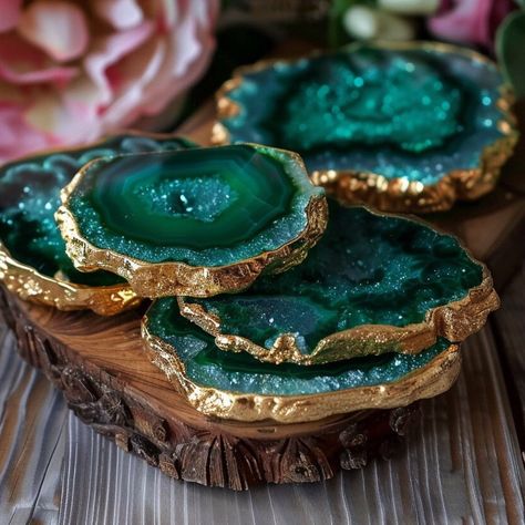 Resin Emerald Coasters. Set of 4.  Coasters are made with resin and glass to mimic Emerald  agate crystals. Elegantly crafted, these emerald resin coasters showcase a mesmerizing blend of vibrant hues, reminiscent of a powerful emerald stone. Each coaster is a unique piece of art, with delicate patterns and a polished finish, adding a touch of natural beauty to your home décor. Perfect gift for mothers day, housewarming, a girlfriend or boyfriend, wedding gift, teachers appreciation, bridesmaid Agate Home Decor, Epoxy Resin Color Ideas, Unique Resin Coasters, Crystal Wedding Decorations, Resin Coasters Ideas, Resin Coasters, Geode Decor, Green Kitchen Decor, Crystal Coasters