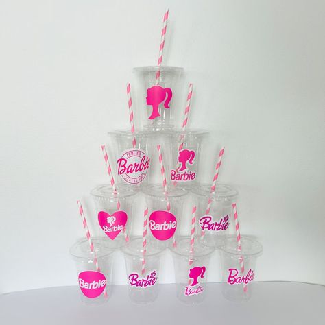 Barbie Party Favors, Afro Barbie, Barbie Decorations, Barbie Party Decorations, Barbie Theme Party, Barbie Birthday Party, Pink Birthday Party, Barbie Theme, 10th Birthday Parties