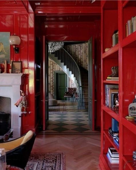 Best Red Paint Color, Louisa Pierce, Pierce And Ward, Emily Ward, Red Ceiling, Red Paint Colors, Lacquered Walls, Interiors Dream, Street House