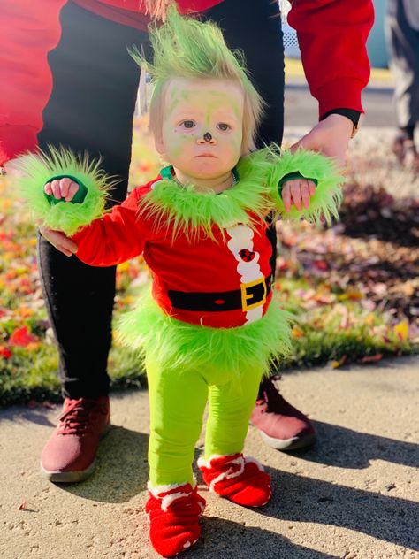 Diy Grinch Costume, Grinch Halloween Costume, Kids Grinch Costume, Halloween Costume Toddler Boy, Grinch Costume, Grinch Halloween, Boys Halloween Costumes Diy, Costumes Unique, Diy Grinch