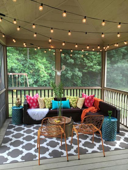 43 Screen Porch Ideas You Can Recreate Three Season Porch Ideas, Screened Porch Decorating, Three Season Porch, Back Deck Decorating, Time With Friends, Patio Party, Outdoor Movie, Small Balcony Ideas, Apartment Balcony Decorating