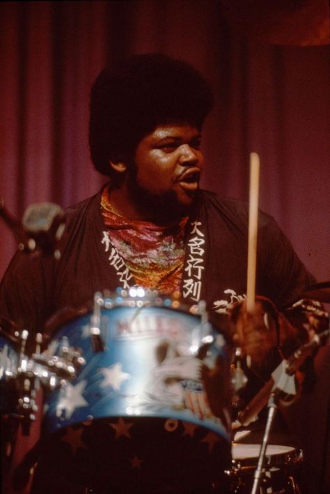 BUDDY MILES Buddy Miles, Jazz Artists, Jazz Musicians, Music Icon, Music Legends, Blues Rock, African Culture, Old And New, Rock N Roll