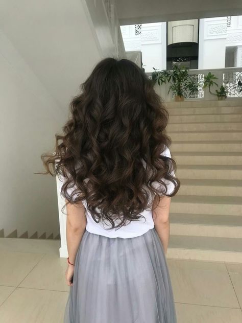 Gentle Waves Tutorial: Soft and Subtle Hairstyles for Delicate Femininity Soft Romantic Curls, Subtle Hairstyles, Big Curl Perm, Long Voluminous Hair, Perm Ideas, Curly Black Hair, Waves Tutorial, Sunset Waves, Medium Long Hair