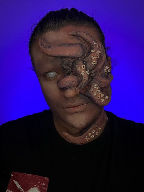 Octopus MakeUp / Creative makeup / Halloween makeup 🐙 Octopus Makeup, Makeup Creative, Special Fx Makeup, Fx Makeup, Sfx Makeup, Creative Makeup, Halloween Makeup, Octopus, Face Paint