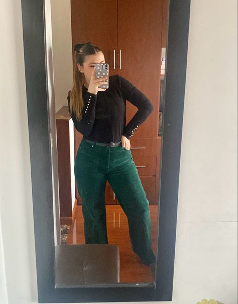 Dark Green Jeans Outfit, Dark Green Pants Outfit, Green Jeans Outfit, Dark Green Jeans, Green Pants Outfit, Dark Green Pants, Green Jeans, Green Pants, Diy Stuff