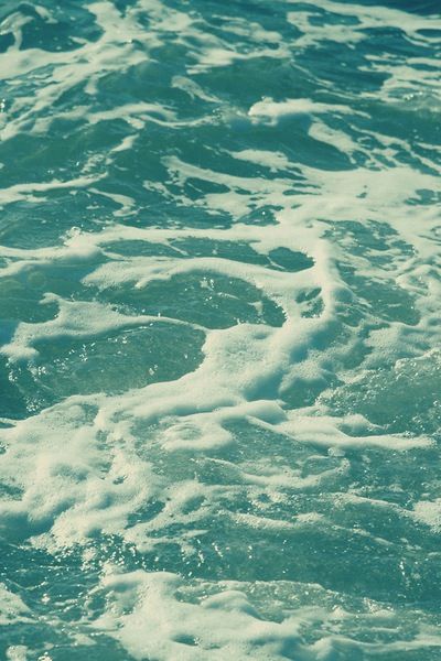 Sea foam- love this colour Can't you just see it. smell it. feel it. Hur Man Målar, Beach Bum, Ocean Beach, Beach Life, Pretty Pictures, Happy Places, Plein Air, Airplane View, Surfing