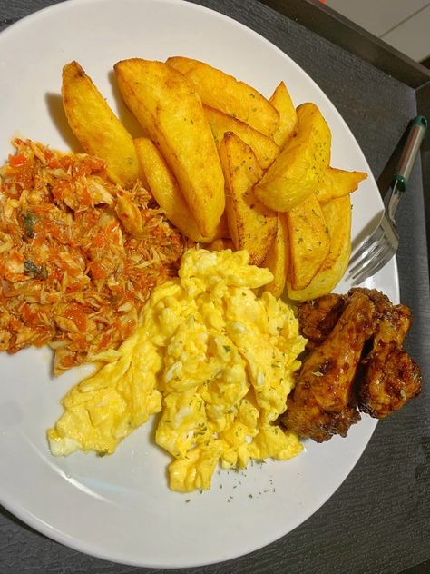 Food For Dinner In Usa, Dinner Food In Usa, Usa Lunch Food, Usa Food For Dinner, Usa Dinner Food, Usa Breakfast, Potato Eggs, Cooking Soul Food, Potatoes Chicken