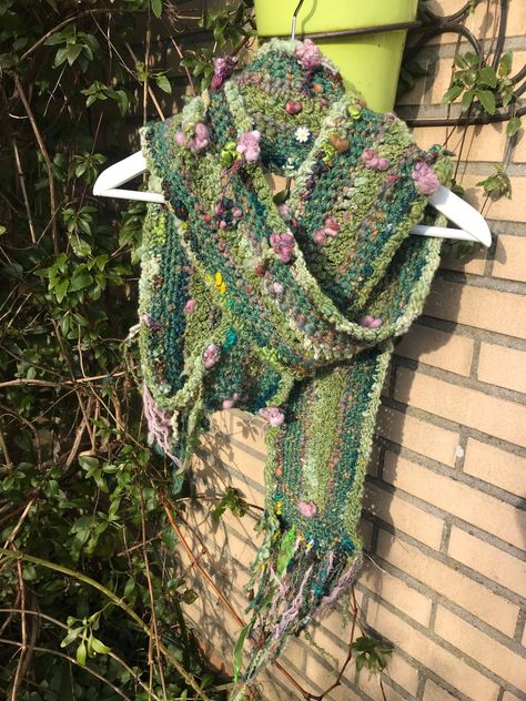 Handspun Yarn Projects Crochet, Crochet Boho Scarf, Goblincore Crochet, Earthy Crochet, Elven Garden, Freestyle Crochet, Handspun Yarn Projects, Moss Crochet, Yarn Art Projects