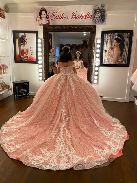 Peach Pink Quinceanera Dresses, Peach Color Quinceanera Dress, Salmon Color Quinceanera Dresses, Coral Quince Dress, Quinceanera Dresses Peach, Peachquinceanera Dresses, Quincera Dresses, Quinceanera Dresses Coral, Quince Tips