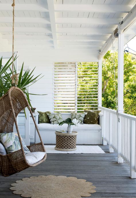 Old Beach House, Byron Beach, Florida Beach House, Mediterranean Style Home, Beach House Exterior, Young House Love, Front Deck, Beach House Interior, Morning Sun