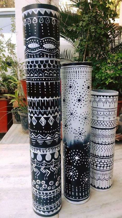 Cardboard Cylinder Crafts, Terra Cotta Pot Crafts Diy, Mural Art Design, Fabric Paint Diy, Rolled Paper Art, Diy Crafts Love, Mirror Crafts, Flower Decorations Diy, Bamboo Art