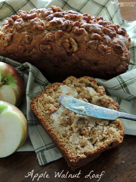 Apple Walnut Bread, Walnut Loaf, Apple Walnut, Walnut Recipes, Walnut Bread, Muffin Bread, Loaf Cake, Sweet Bread, Apple Desserts