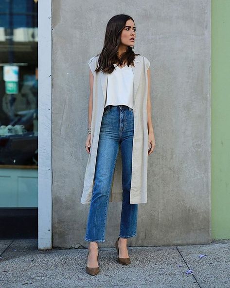 Amazon Has A New Fashion Line, But You Only Have One Day To Buy It Paola Alberdi, Sleeveless Duster, Linen Vest, New Street Style, Sweater Vests, Strappy Tank Tops, Long Vest, Beauty Inspo, Nice Outfits