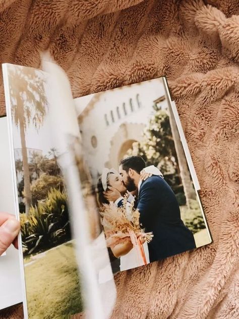 Printed Photo Album Ideas, Artifact Uprising Wedding Book, Wedding Book Ideas Layout, Wedding Photos Album Design, Photo Album Book Ideas, Wedding Album Ideas Photo Books, Wedding Album Covers, Wedding Albums Designs, Wedding Photo Design