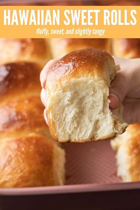 Easy Caramel, Hawaiian Sweet Rolls, Hawaiian Chicken, Chicken Kabobs, Hawaiian Rolls, Sweet Rolls, Piece Of Bread, Sweet Roll, Bread Recipes Homemade