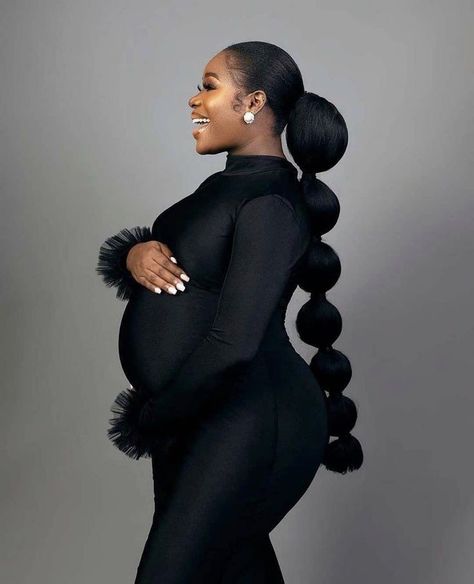 Maternity Photo Shoot Ideas Nigeria, Maternity Picture Outfits, Maternity Studio Photoshoot, Cute Pregnancy Pictures, Maternity Photography Poses Couple, Shooting Ideas, Pregnancy Pictures, Maternity Photography Poses Pregnancy Pics, Maternity Photoshoot Outfits