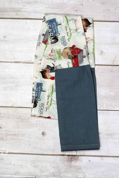 Kitchen Towels Diy, Kitchen Boa, Kitchen Towels Crafts, Beginner Sewing Projects, Kitchen Sewing, Tea Towels Diy, Towel Scarf, Diy Sewing Gifts, Hand Towels Kitchen