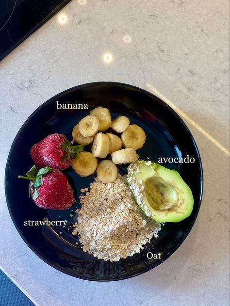 Oat Ideas, Strawberry Avocado, Avocado Bowl, Oatmeal Banana, Food Meals, Breakfast Idea, Breakfast Bowl, Health Breakfast, Eat Clean