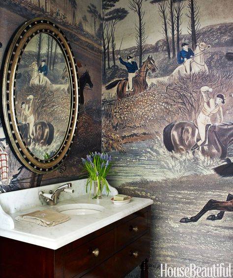 The designer made his own scenic wallpaper from a set of four English hunting prints in the bathroom. Tom Scheerer, Bling Bathroom, Georgian Manor, Southern Gentleman, Wild Goose, Scenic Wallpaper, Creative Bathroom, Inspired Interiors, Equestrian Decor