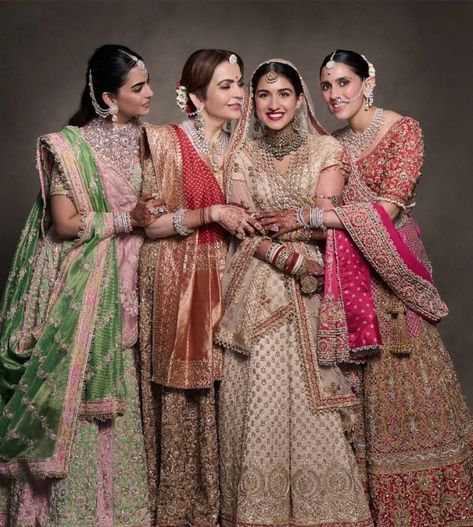 Navya Nanda, Abu Jani And Sandeep Khosla, Ambani Wedding, Isha Ambani, Radhika Merchant, Anant Ambani, Nita Ambani, Indian Wedding Outfit, Bollywood Wedding