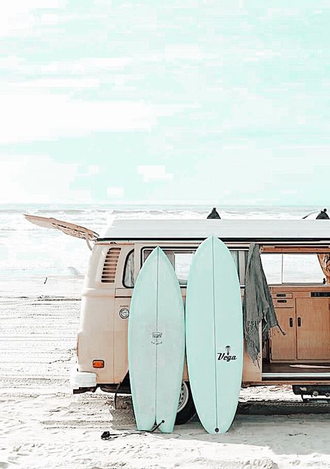 Surfing Wallpaper, Beachy Wallpapers, Beachy Wallpaper, Beach Wall Collage, Surf Room, Beachy Aesthetic, Kombi Home, Cute Summer Wallpapers, Ocean Pictures