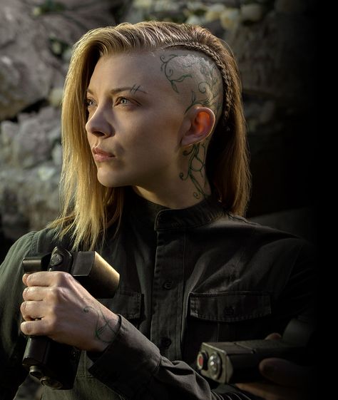 Actress Natalie Dormer is #Cressida in #TheHungerGames #Mockingjay Part 1 Cressida Hunger Games, Natalia Dormer, New Hunger Games, Hunger Games Wallpaper, Games Poster, Mockingjay Part 2, Hunger Games Mockingjay, Hunger Games Series, Natalie Dormer