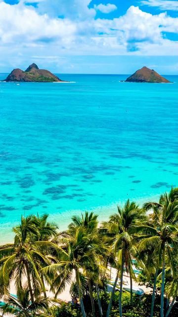 Hawaii 🏄🏽‍♀️ Travel | Hotels | Food | Tips 🌺 on Instagram: "Lanikai in 4 seconds! 😍💙 Lanikai Beach is described as “most beautiful” of all Oahu beaches, but Lanikai Beach has consistently ranked as one of the best beaches in the world 🌊 Have you ever been to Lanikai? ✈️ 🎥: @kamaki_kine . . . . . #hawaii #hawaiitravel #visithawaii #ilovehawaii #hawaiilife" Best Beaches In The World, Oahu Beaches, Lanikai Beach, Beach Views, Seascape Photography, Visit Hawaii, Hawaii Life, Best Flights, Waikiki Beach