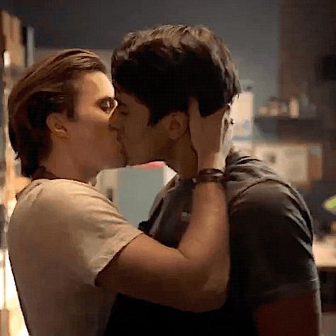 Benji And Victor Kiss, Love Victor Benji And Victor, George Sear, Love Victor, Hopeless Love, Michael Cimino, Queer Cinema, We Found Love, Love Simon