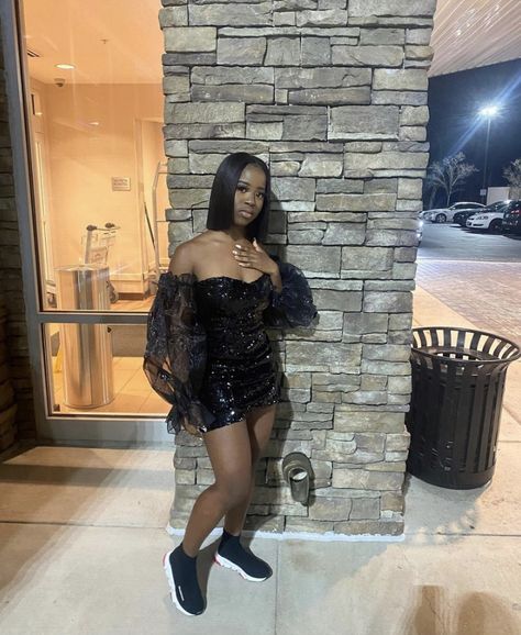 Black Sneaker Ball Dress, Black Bday Dress Black Women, Silver Homecoming Dresses Black Women, Black People Homecoming, Hoco Dresses Short Black, Sneaker Gala, Homecoming Black Girls Dress, Sweet 16 Black Girls Dresses, Sneaker Ball Party Outfit