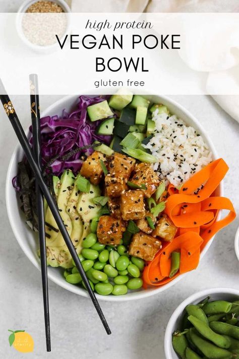 Vegan Poke Bowl, Tofu Teriyaki, Vegan Poke, Tofu Vegan, Plant Based Recipes Dinner, Teriyaki Tofu, Fluffy Rice, Plant Based Dinner, Sushi Bowl