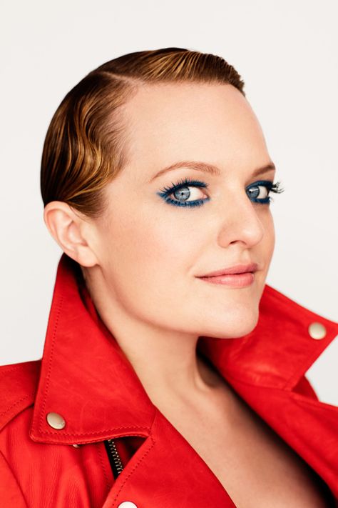 Elizabeth Moss rules. Best Inner Thigh Workout, Julia Johnson, Elizabeth Moss, Elisabeth Moss, Awards Ceremony, Mad Men, Celebrities Female, Red Leather Jacket, Leather Jacket