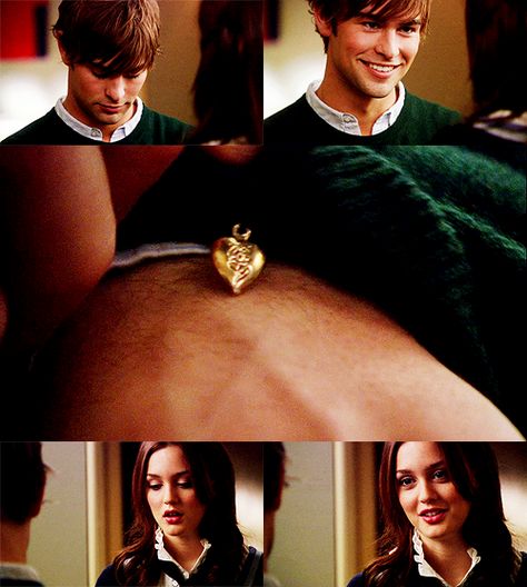 Gossip Girl Book, Blair Waldorf Aesthetic, Girls Tv Series, Nate Archibald, Chuck Blair, Heart On Your Sleeve, Nyc Girl, Chuck Bass, Nicholas Sparks