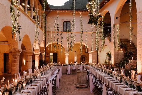 Courtyard Wedding Reception, Outdoor Italian Wedding, Italian Courtyard, Italian Wedding Venues, Courtyard Wedding, Dream Wedding Venues, Moroccan Wedding, Inexpensive Wedding Venues, Outdoor Wedding Reception