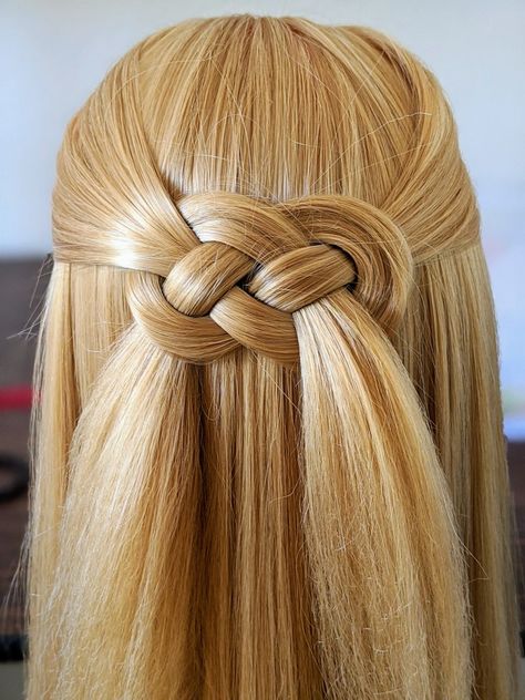 Celtic Knot Hairstyle, No Braid Braid, Geek Hairstyles, Celtic Braids, Rhaella Targaryen, Celtic Knot Hair, Braided Buns, Hair Stayl, Special Event Hair