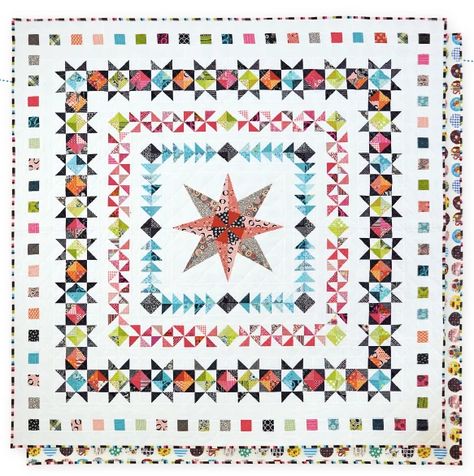 Medallion Quilt Pattern Free, Row Quilts Ideas Free Pattern, Round Robin Quilts, Medallion Quilts Ideas, Quilt Borders Ideas, Medallion Quilt Pattern, Mandala Quilt, Row Quilts, Quilt Pattern Free