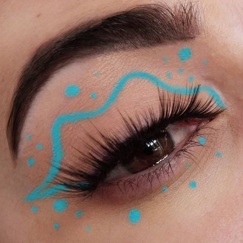 Cute Eye Makeup, Graphic Makeup, Rave Makeup, Eye Makeup Pictures, Eye Makeup Designs, Dope Makeup, Creative Eye Makeup, Crazy Makeup, Eye Makeup Art