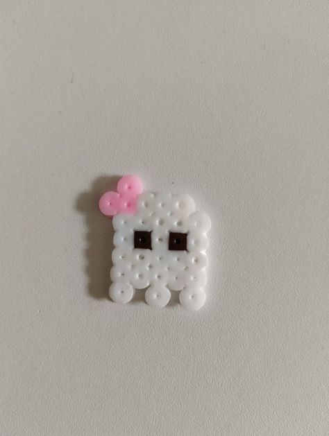 Duch👻 Melting Beads Patterns Easy, Perler Beads Designs Pattern Easy, Easy Fuse Bead Patterns, Small Square Perler Bead Patterns, Bead Melting Patterns, Perler Bead Easy, Melts Beads Ideas, Perler Bead Patterns Mini, Small Hama Beads